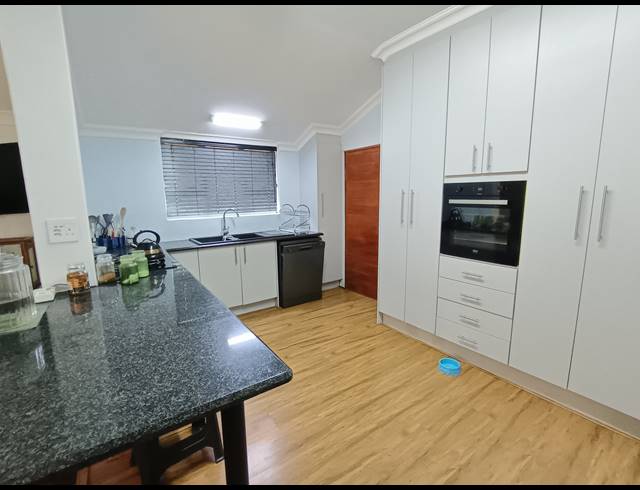 3 BEDROOM HOUSE FOR SALE IN SOUTH CREST